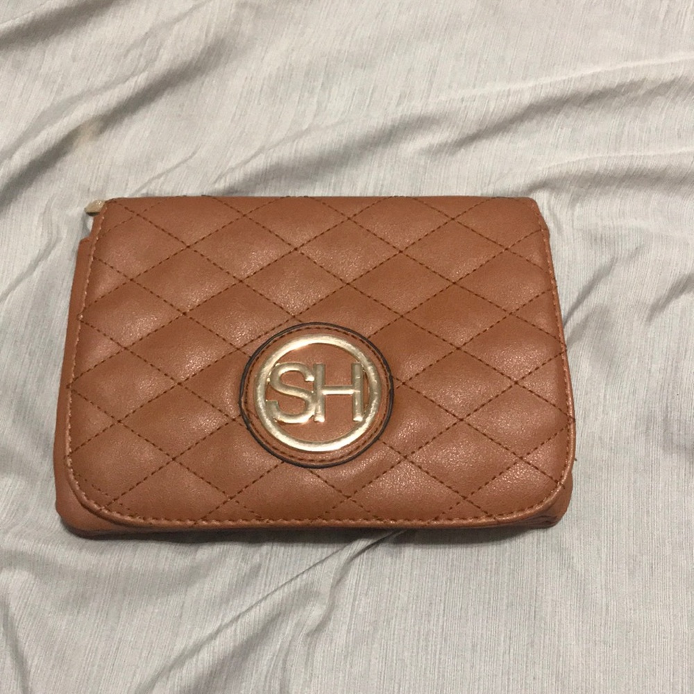 I’m selling a wallet